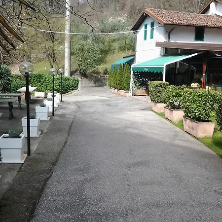 بيت ضيافة Trattoria I Bodega