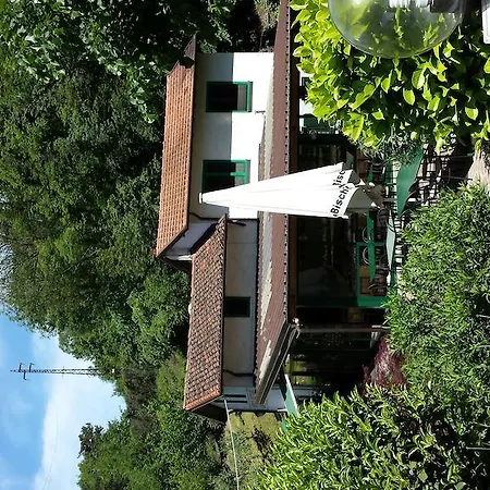 بيت ضيافة Trattoria I Bodega *